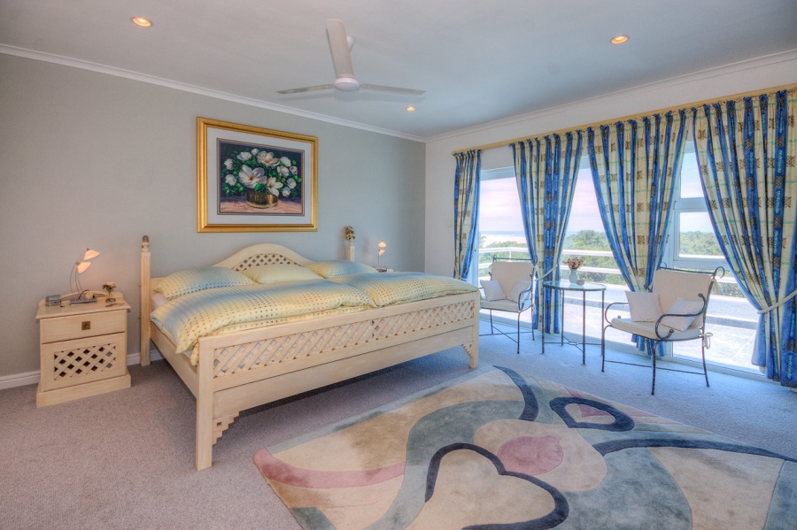 5 Bedroom Property for Sale in Royal Alfred Marina Eastern Cape